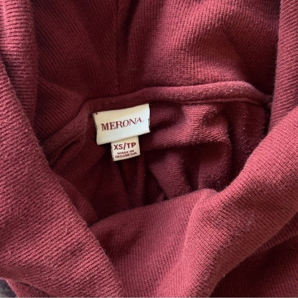Merona Women's Cowl Long Sleeve Maroon Sweater XS - Picture 3 of 3